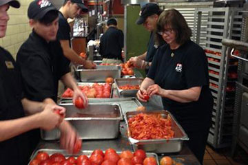 College Keeps Leftovers Out of Landfills