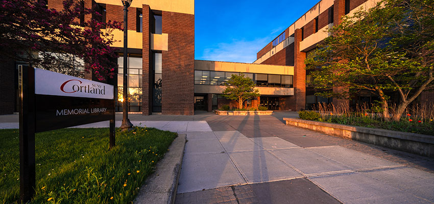 Memorial Library Main Entrance Exterior