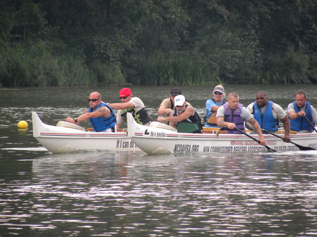 Whitaker practicing with the 2012 Wounded Warrior Team