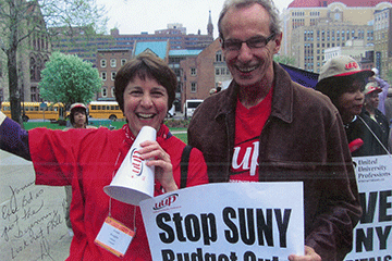 UUP_Jamie_Dangler_Dennis-Selzner_protest_WEB