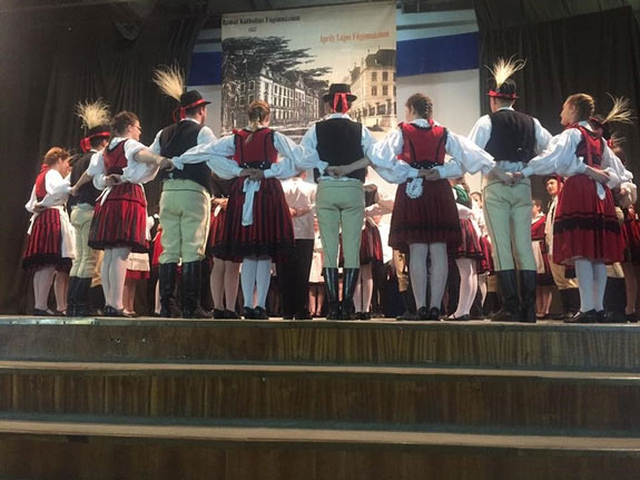 Romanian dancers in traditional dress